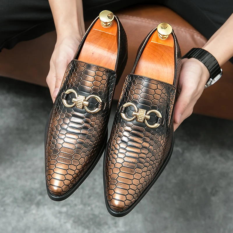 Men Shoes Breathable Metal Buckle Loafers Leather Fashion Walking Shoes Men Luxury Brand Mens Slip on Shoes Pointed Toe Footwear
Men Shoes Breathable Metal Buckle Loafers Leather Fashion Walking Shoes Men Luxury Brand Mens Slip on Shoes Pointed Toe Footwear