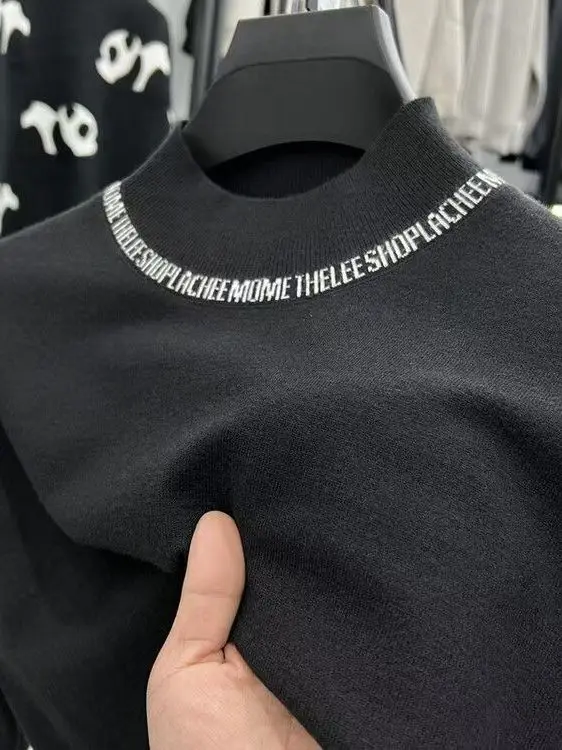 Модный мужской вязаный свитер с высоким воротом, повседневный базовый слой, теплый, осенне-зимний, новинка, легко сочетается
Модный мужской вязаный свитер с высоким воротом, повседневный базовый слой, теплый, осенне-зимний, новинка, легко сочетается