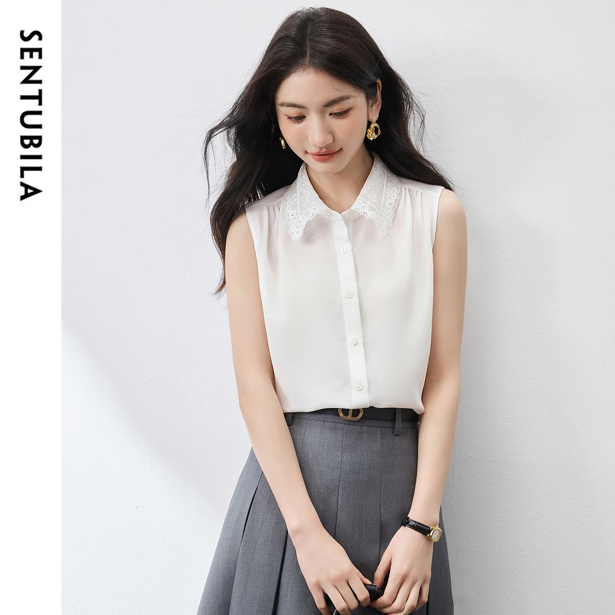 SENTUBILA Sleeveless Women Shirt 2025 New Straight Chiffon Patchwork Lace Lapel Office Wear Single Breasted Blouses 152C80289
SENTUBILA Sleeveless Women Shirt 2025 New Straight Chiffon Patchwork Lace Lapel Office Wear Single Breasted Blouses 152C80289