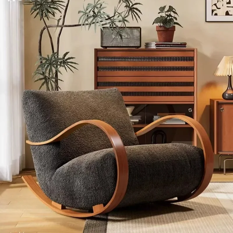 Retro style rocking recliner, leisure single sofa chair in B & B apartment
Retro style rocking recliner, leisure single sofa chair in B & B apartment