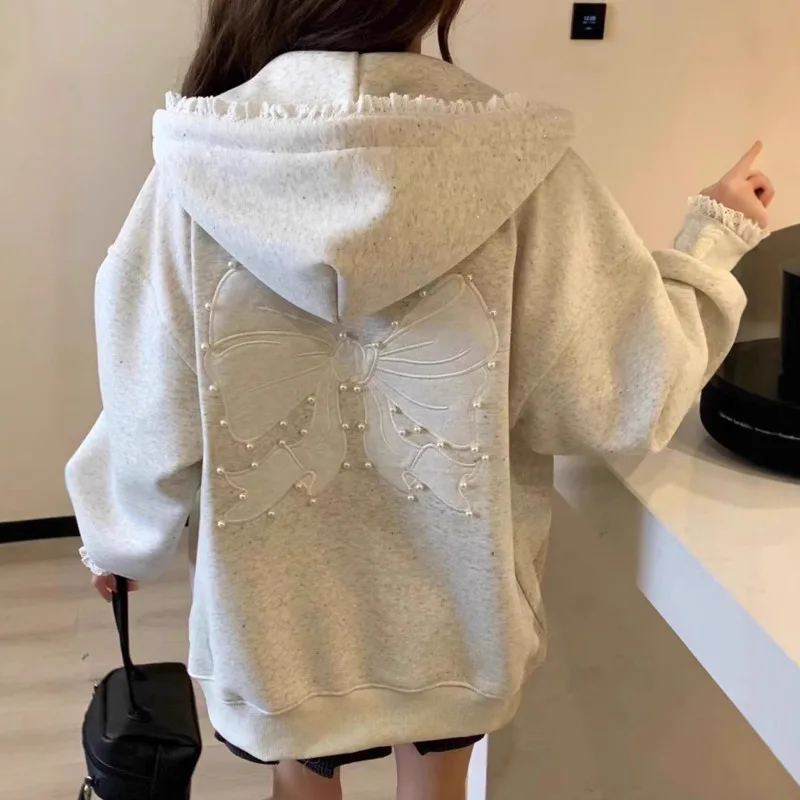 2025 Autumn Embroidered Bow Lace Edge Patchwork Hoodies Women Pearls Beading Korean Style Zipper Sweatshirt Fashion Streetwear
2025 Autumn Embroidered Bow Lace Edge Patchwork Hoodies Women Pearls Beading Korean Style Zipper Sweatshirt Fashion Streetwear