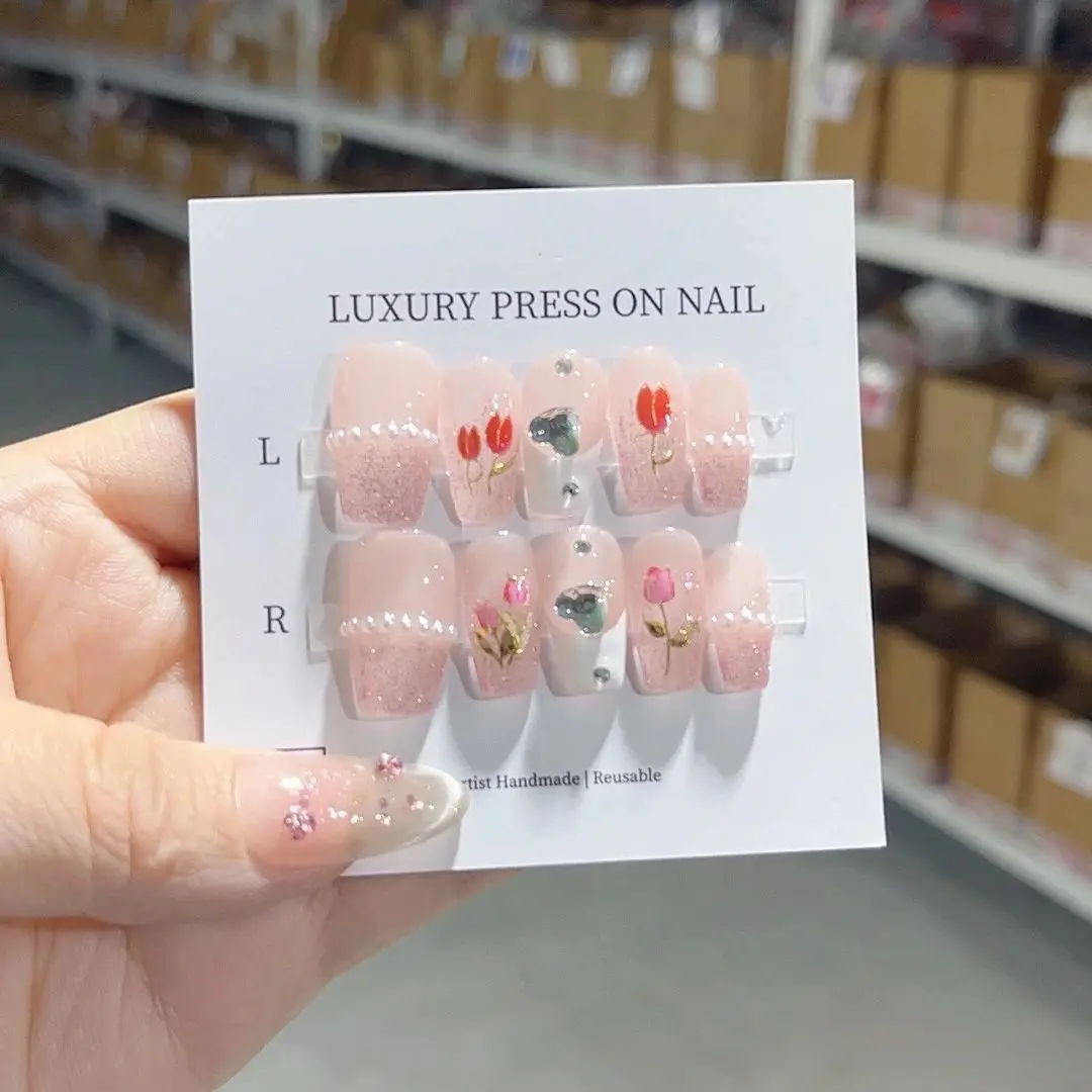 Wholesale Elegant Rhinestone French Tulip Reusable High-Quality Elegant White Handmade Press On Nails.No.C122
Wholesale Elegant Rhinestone French Tulip Reusable High-Quality Elegant White Handmade Press On Nails.No.C122