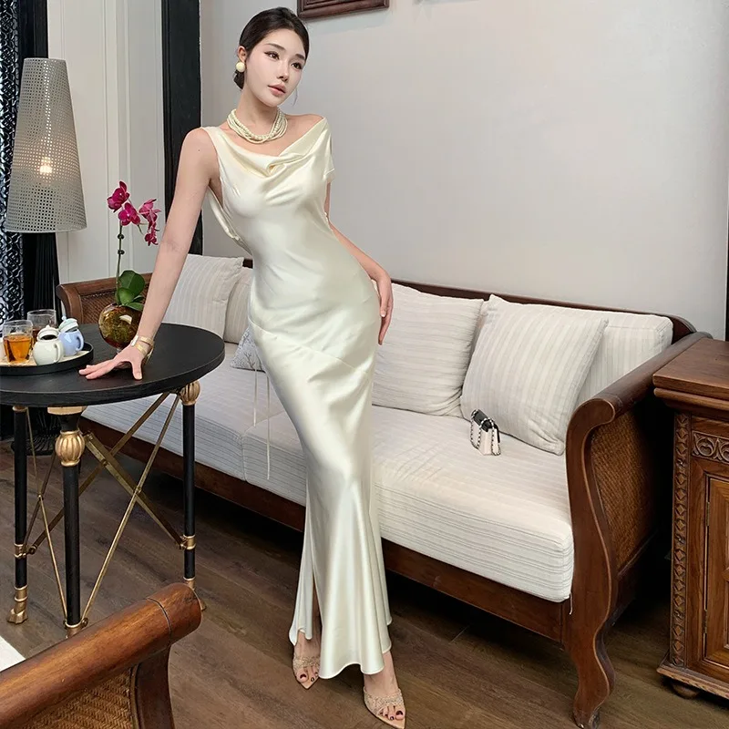 French Satin Elegant Women's Slim Evening Maxi Dresses for Women Summer Fashion Sexy Backless Beach Vacation Dress
French Satin Elegant Women's Slim Evening Maxi Dresses for Women Summer Fashion Sexy Backless Beach Vacation Dress