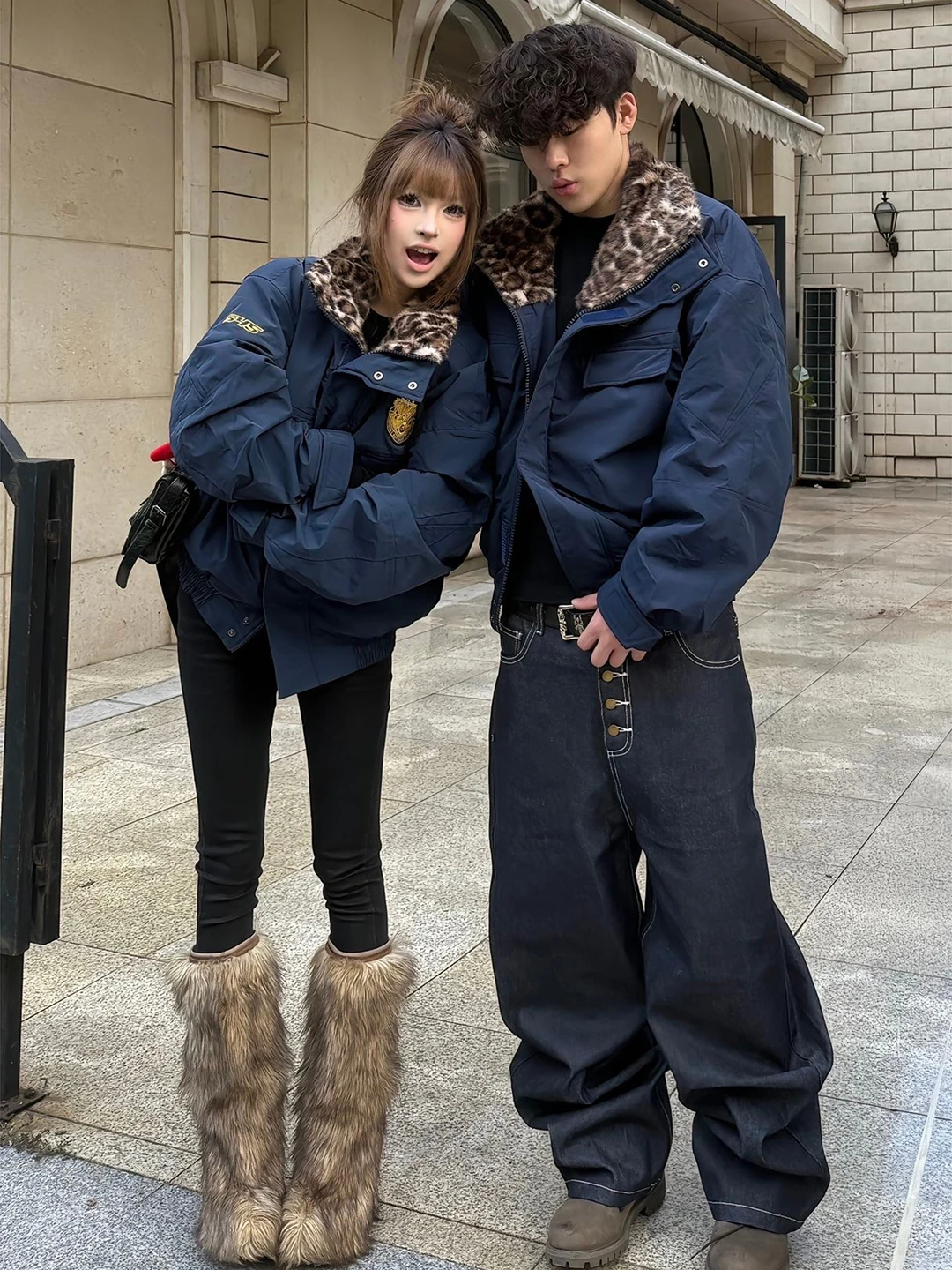 Тибетская синяя утепленная хлопковая куртка с флисом и воротником-стойкой, рабочая одежда для мужчин и женщин, зимняя верхняя одежда для пар
Тибетская синяя утепленная хлопковая куртка с флисом и воротником-стойкой, рабочая одежда для мужчин и женщин, зимняя верхняя одежда для пар