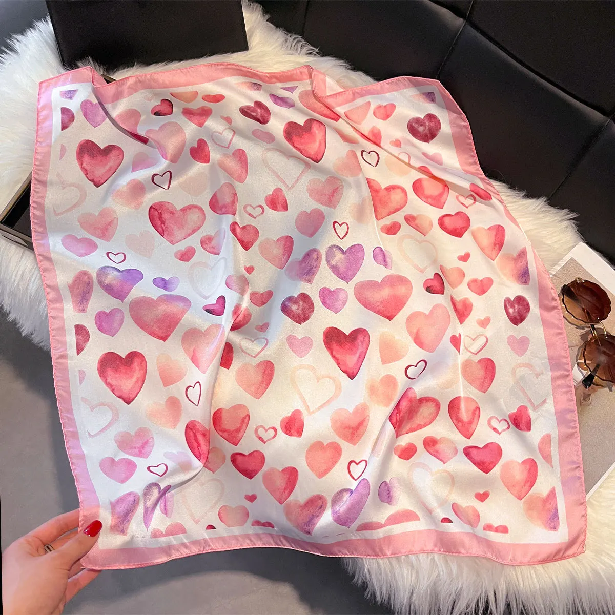 New Fashion Korean Heart-shaped Pattern Soft Satin Squre Print Hair Scarf Women Hand Foulard Wraps Kerchief Hijab
New Fashion Korean Heart-shaped Pattern Soft Satin Squre Print Hair Scarf Women Hand Foulard Wraps Kerchief Hijab