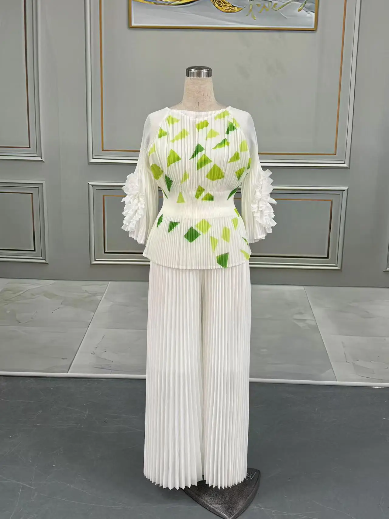 Pleated Women's 2025 New Color Collocation Corn Pleated Long Sleeve Fashion Large Size Women's Dress Set-GZYY011
Pleated Women's 2025 New Color Collocation Corn Pleated Long Sleeve Fashion Large Size Women's Dress Set-GZYY011