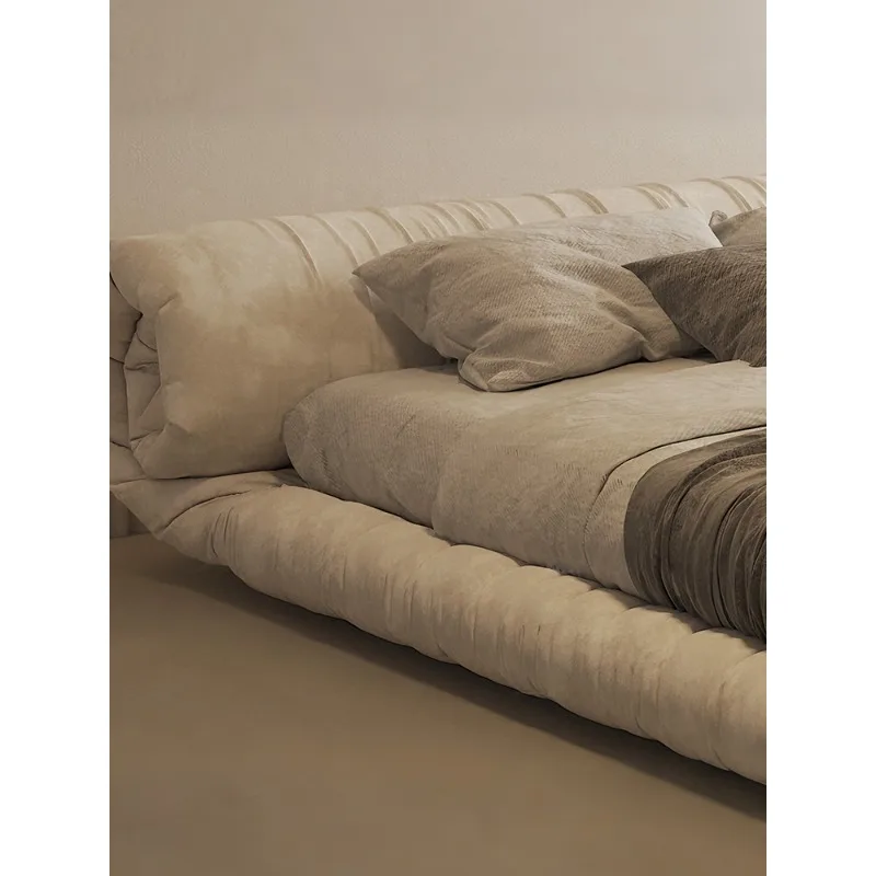 Fabric bed modern simple surprise wind matte double 1.8m landing
Fabric bed modern simple surprise wind matte double 1.8m landing