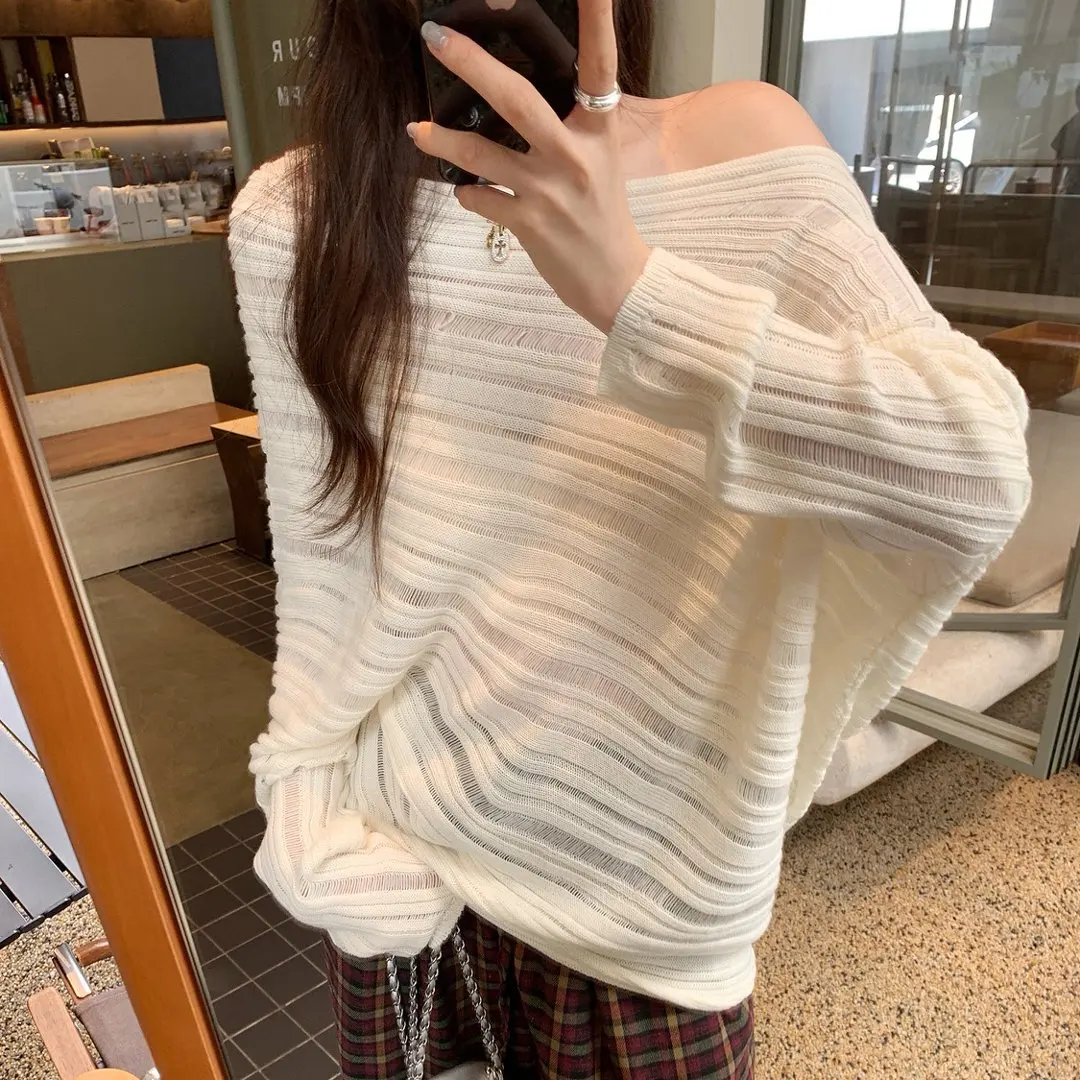 Lazy Wind Slanted Shoulder Long-sleeved Knitted Sweater Women's 2026 Spring New Hollow High-end Off-the-shoulder Top
Lazy Wind Slanted Shoulder Long-sleeved Knitted Sweater Women's 2026 Spring New Hollow High-end Off-the-shoulder Top