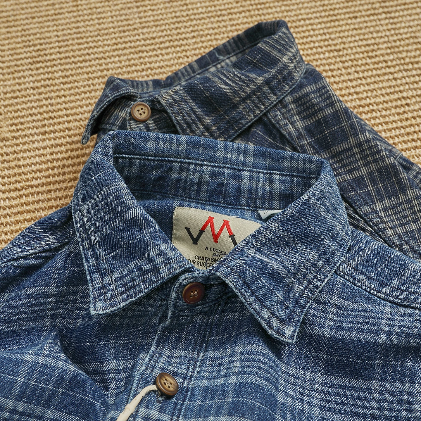 Retro American Plaid Long Sleeve Shirt Men Loose Jeans Style Washed Denim Outerwear Fashionable Spring Cotton Workwear
Retro American Plaid Long Sleeve Shirt Men Loose Jeans Style Washed Denim Outerwear Fashionable Spring Cotton Workwear
