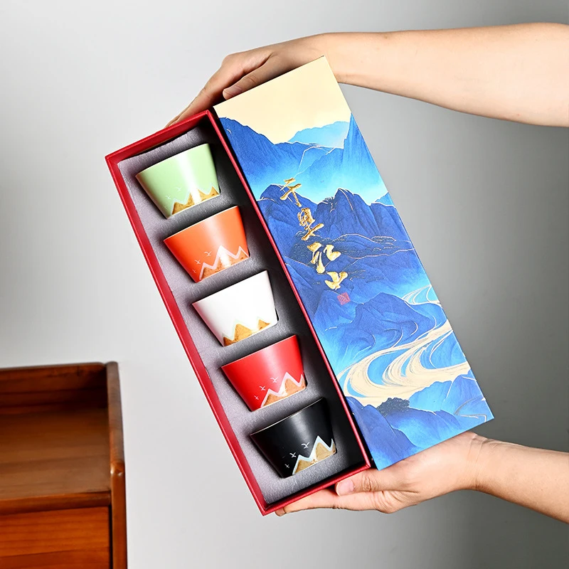 New Chinese-style five-color cup, "Qianli Jiangshan" tea cup, ceramic tea set, tea tasting cup set, complete business gift set
New Chinese-style five-color cup, "Qianli Jiangshan" tea cup, ceramic tea set, tea tasting cup set, complete business gift set