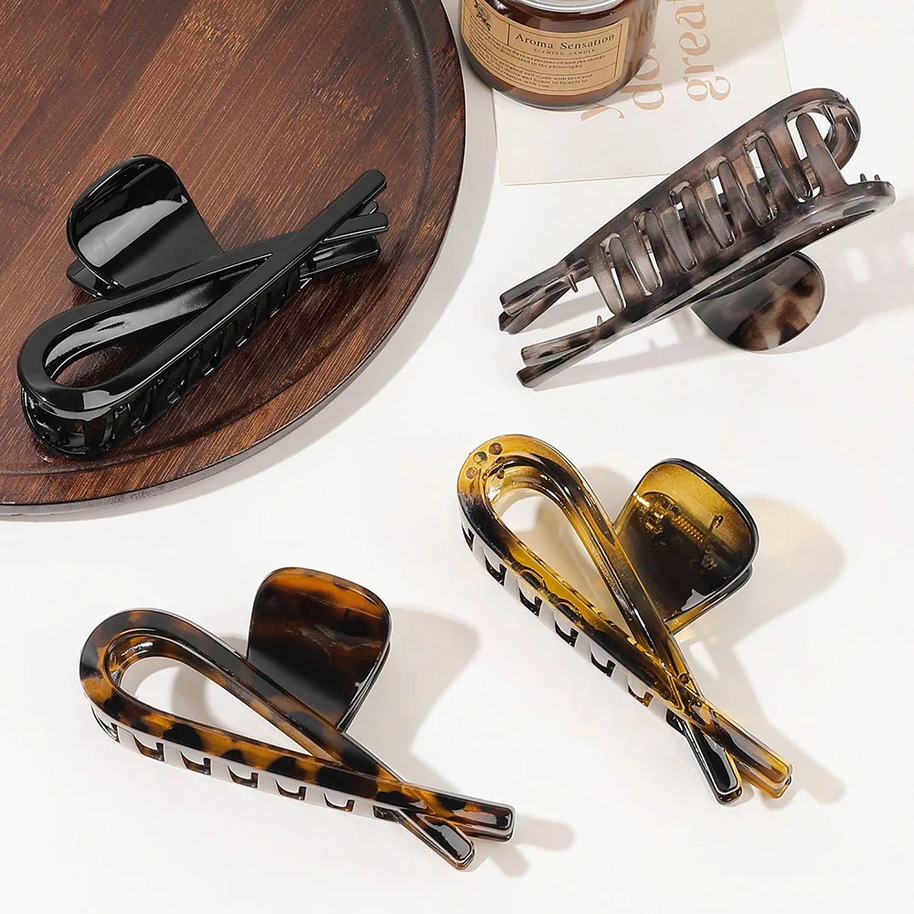 Women Back Of The Head Shark Clip Hair Accessories Vintage Black Geometric Clamp Headwear Elegant Large Cross Hair Claw Clips
Women Back Of The Head Shark Clip Hair Accessories Vintage Black Geometric Clamp Headwear Elegant Large Cross Hair Claw Clips