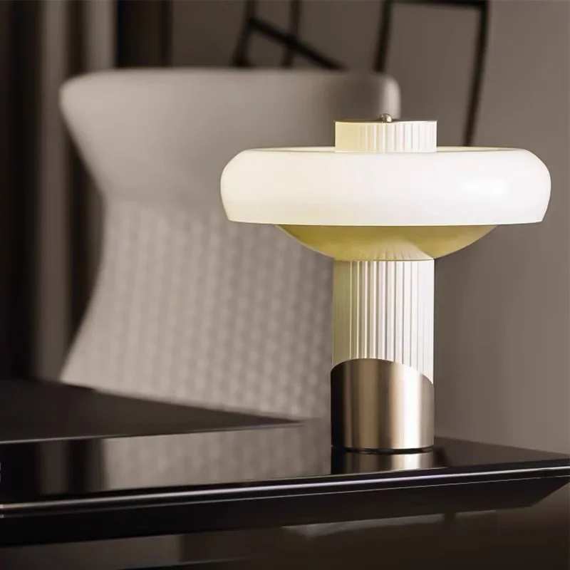 Postmodern minimalist luxury living room study room bedroom bedside hotel model room creative art desk lamp table light
Postmodern minimalist luxury living room study room bedroom bedside hotel model room creative art desk lamp table light