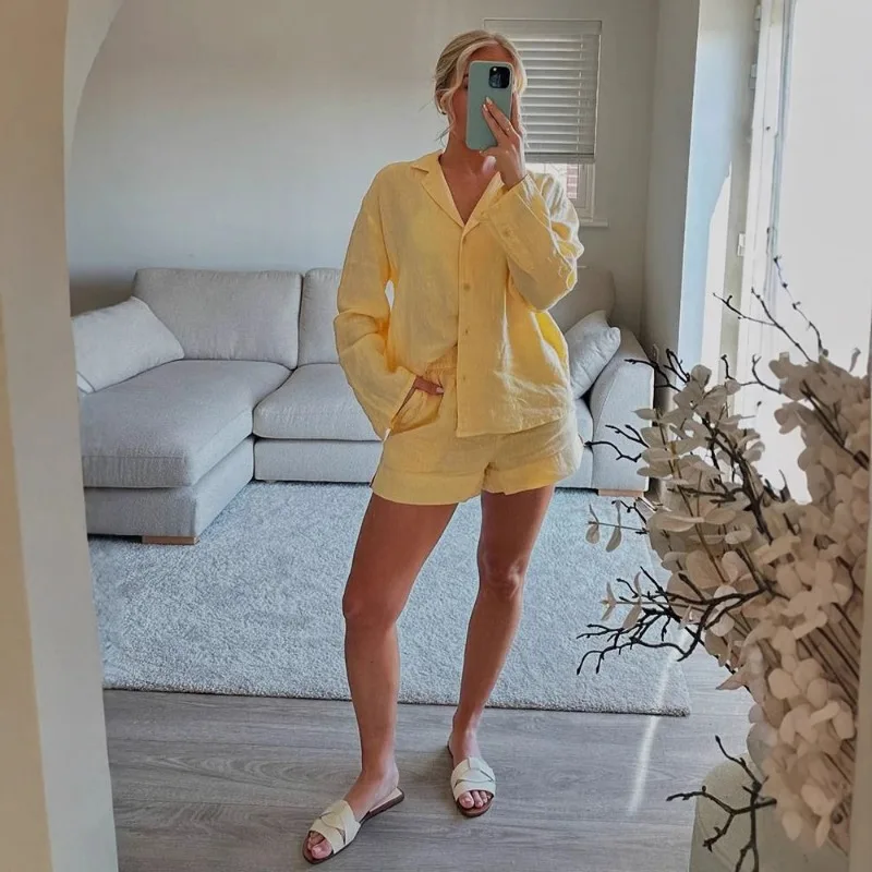 Summer New Women's Wear Lapel Single-breasted Long-sleeved Shirt Mid-waist Casual Pants Set Fashionable and Casual Women's Wear
Summer New Women's Wear Lapel Single-breasted Long-sleeved Shirt Mid-waist Casual Pants Set Fashionable and Casual Women's Wear