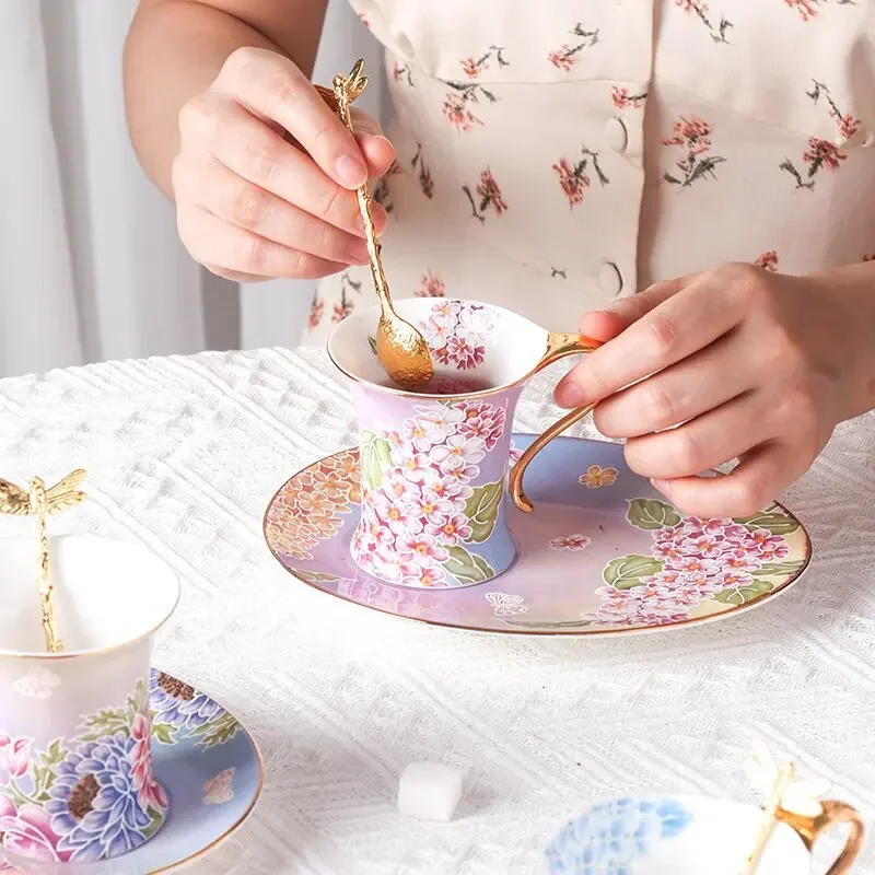 Chinese Bone China Cup, American Garden Style Flower and Bird Ceramic Coffee Cup, Ceramic Cup, Flower and Bird Tea Cup
Chinese Bone China Cup, American Garden Style Flower and Bird Ceramic Coffee Cup, Ceramic Cup, Flower and Bird Tea Cup