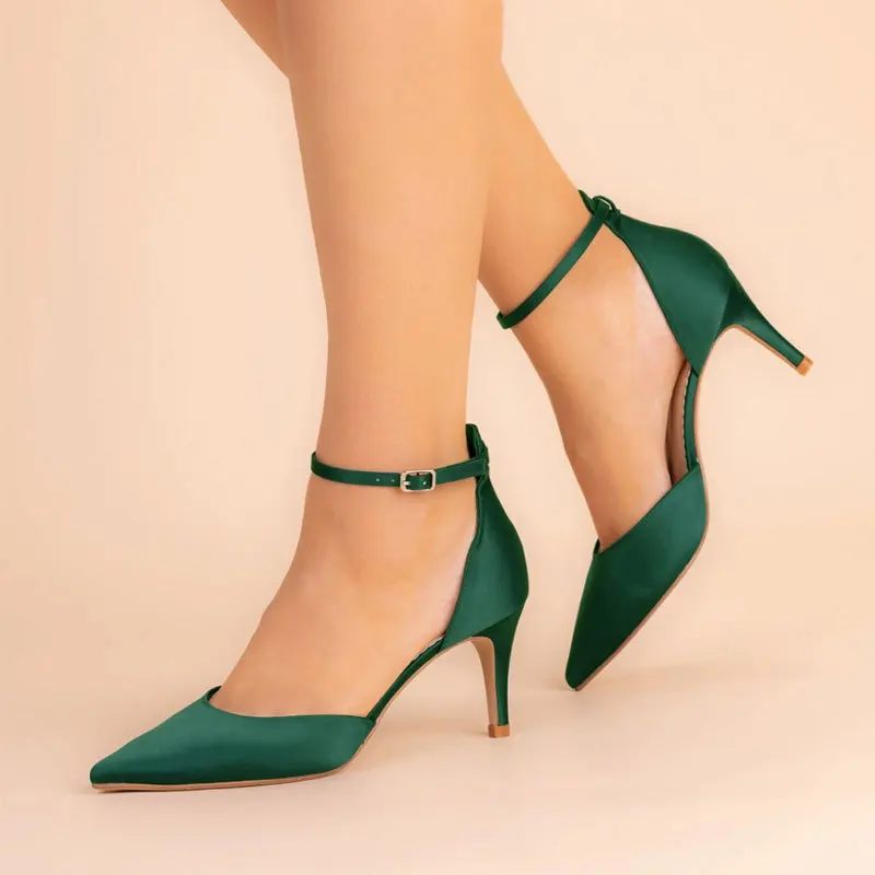 Elegant Women High Heel Sandals Pointed Toe Hollow Out Satin Comfortable Fashionable
Elegant Women High Heel Sandals Pointed Toe Hollow Out Satin Comfortable Fashionable
