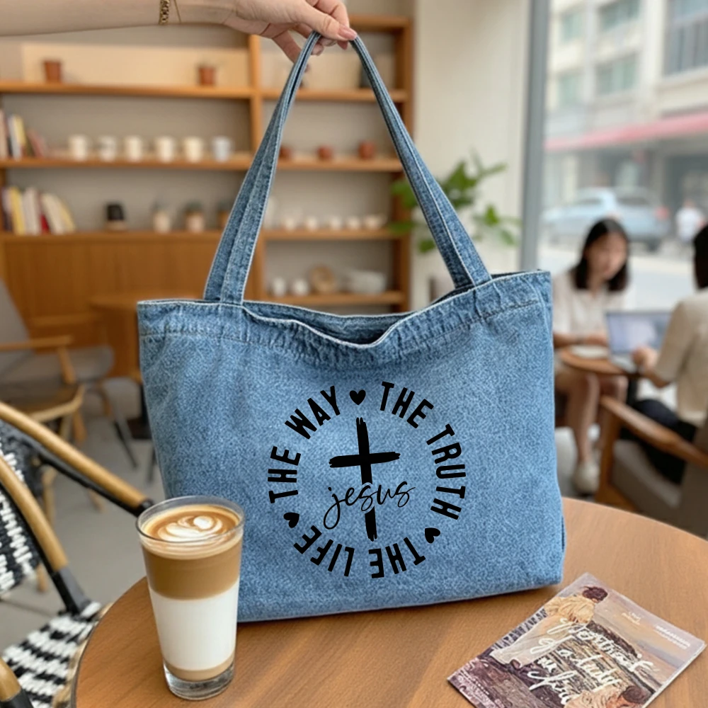 Джинсовая сумка-тоут, вместительная сумка для женщин, христианские подарки для женщин, религиозный вдохновляющий подарок, сумка для изучения Библии
Джинсовая сумка-тоут, вместительная сумка для женщин, христианские подарки для женщин, религиозный вдохновляющий подарок, сумка для изучения Библии