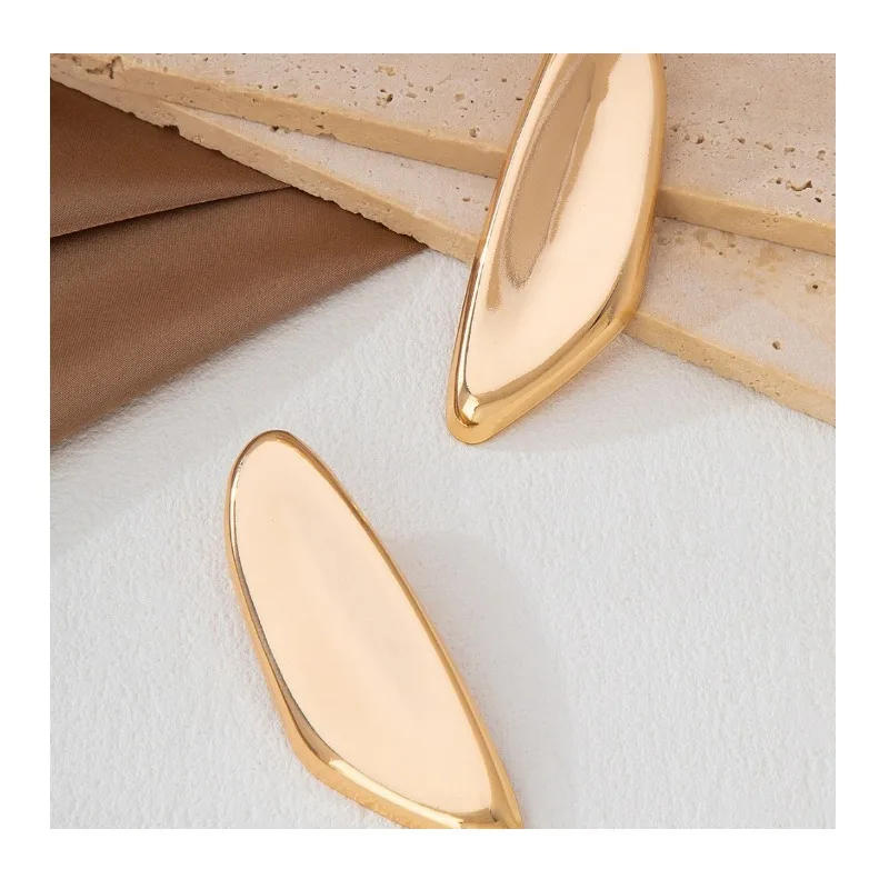 Hot Sale Personality Trend Geometric Irregular Earrings Suitable for Women's Daily Party Wear
Hot Sale Personality Trend Geometric Irregular Earrings Suitable for Women's Daily Party Wear