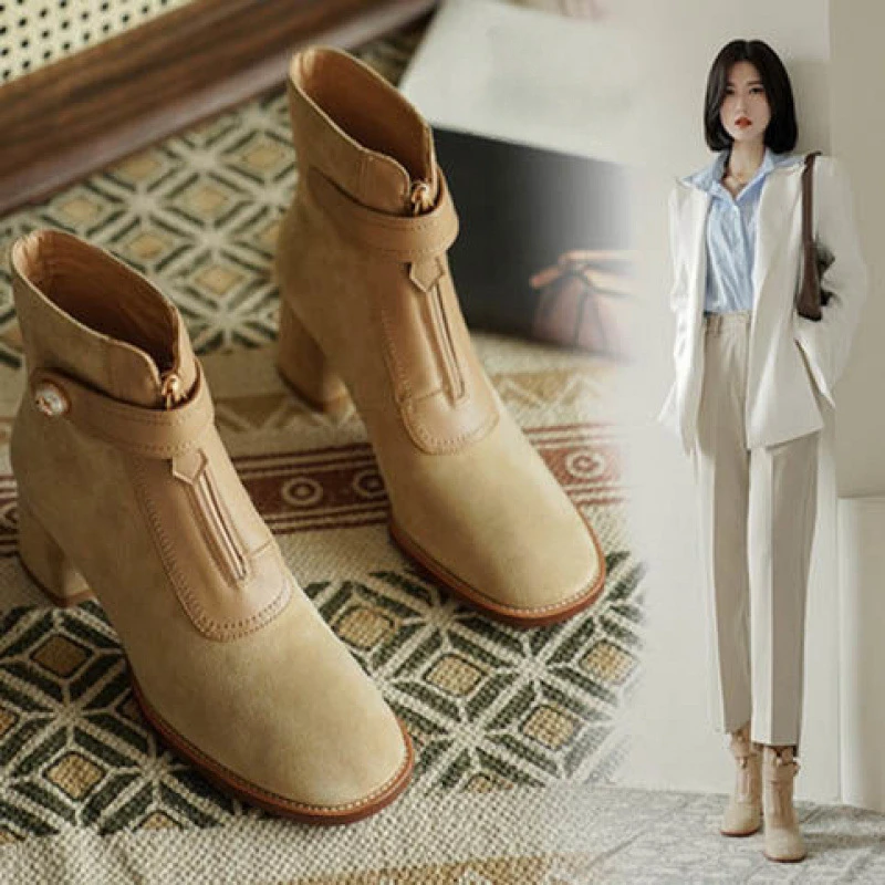 2024 Autumn and Winter New Women's Boots Thick Heels Fashion Boots Front Zipper Fashion British Style Women's Shoes
2024 Autumn and Winter New Women's Boots Thick Heels Fashion Boots Front Zipper Fashion British Style Women's Shoes