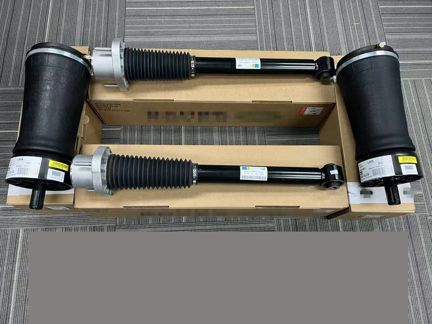 OEM New 1pcs rear shock absorber strut, Air Spring Bag, for with CVD bonded Land Rover Range Rover Sport L494 AWD II 2014-2020
OEM New 1pcs rear shock absorber strut, Air Spring Bag, for with CVD bonded Land Rover Range Rover Sport L494 AWD II 2014-2020