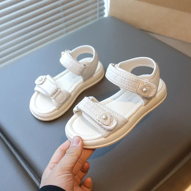 Children's Sports Sandals 2025 Summer New Girls' Casual Beach Shoes Fashion Flower Soft Soled Baby Sandals 3-12 Years Old
Children's Sports Sandals 2025 Summer New Girls' Casual Beach Shoes Fashion Flower Soft Soled Baby Sandals 3-12 Years Old
