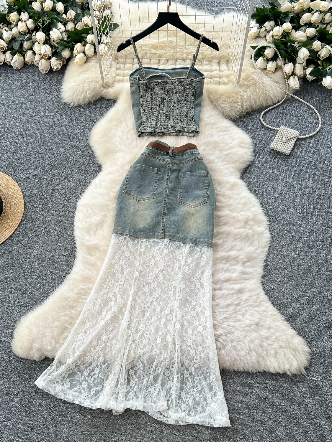 American Retro Spicy Girl Summer Outfit Women's High Waist Lace Splice Skirt Set with Strap Top ort Denim Top
American Retro Spicy Girl Summer Outfit Women's High Waist Lace Splice Skirt Set with Strap Top ort Denim Top