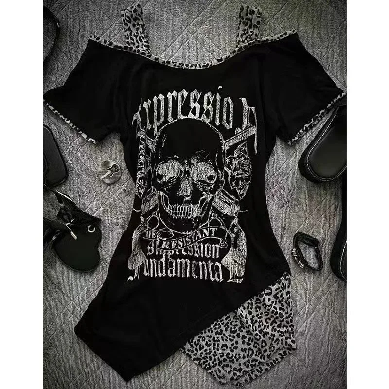 Retro Print Short-sleeved T-shirt Leopard-print Spliced Spaghetti-strap Shirt With A Two-piece Illusion Y2K Skull Pattern Top
Retro Print Short-sleeved T-shirt Leopard-print Spliced Spaghetti-strap Shirt With A Two-piece Illusion Y2K Skull Pattern Top