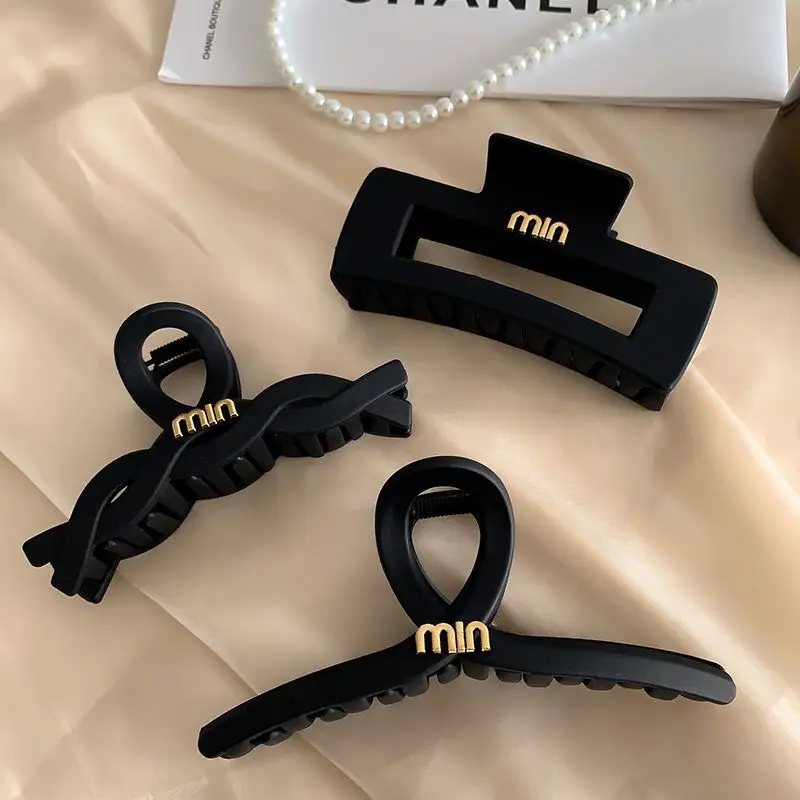 3 упаковки, высококачественные прочные заколки для волос для женщин, зажим в виде акулы, кудри на затылке для девочек, ежедневное использование, 3 стиля
3 упаковки, высококачественные прочные заколки для волос для женщин, зажим в виде акулы, кудри на затылке для девочек, ежедневное использование, 3 стиля