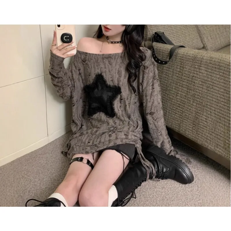 Spice Girl Lazy Hole Off-the-shoulder Long-sleeved T-shirt Women's Autumn Stars Loose Drawstring Long Coat
Spice Girl Lazy Hole Off-the-shoulder Long-sleeved T-shirt Women's Autumn Stars Loose Drawstring Long Coat