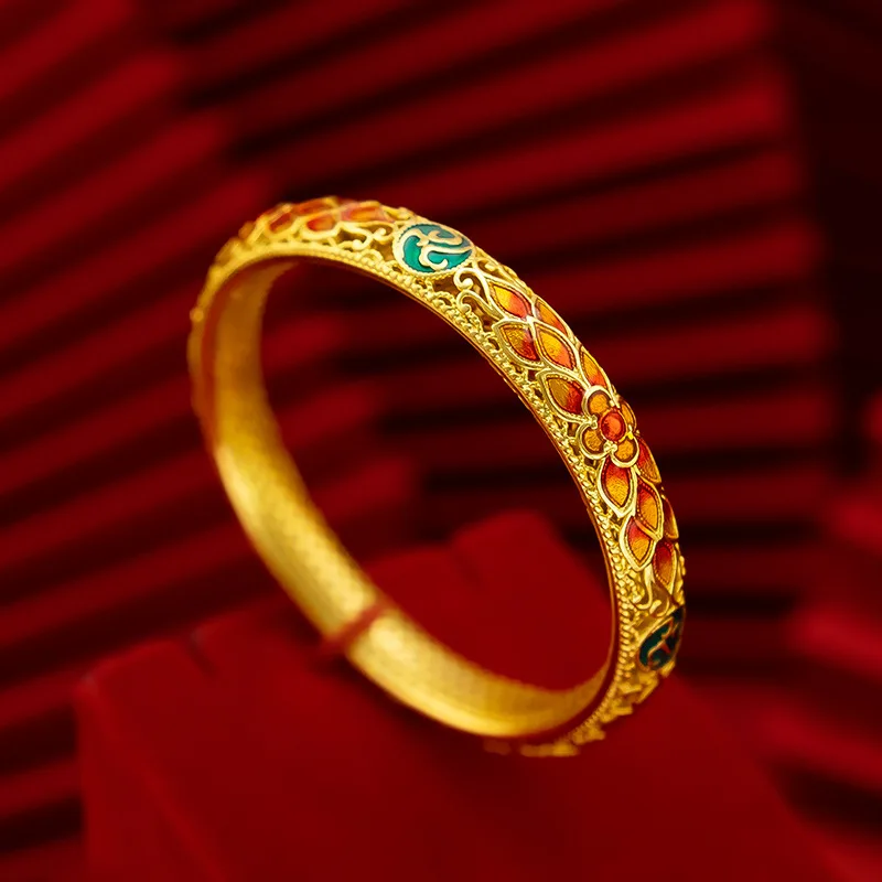 Gold 9999 women's bracelet retro ethnic style blue flower hollow 24K gold bracelet bracelet fashionable temperament jewelry
Gold 9999 women's bracelet retro ethnic style blue flower hollow 24K gold bracelet bracelet fashionable temperament jewelry