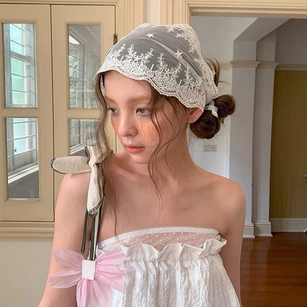 Girl's Retro Triangle Hair Band Lady Sweet Kerchief Sweet Scarves Fashion Lace Bandana Headband Korean French Pastoral Headdress
Girl's Retro Triangle Hair Band Lady Sweet Kerchief Sweet Scarves Fashion Lace Bandana Headband Korean French Pastoral Headdress