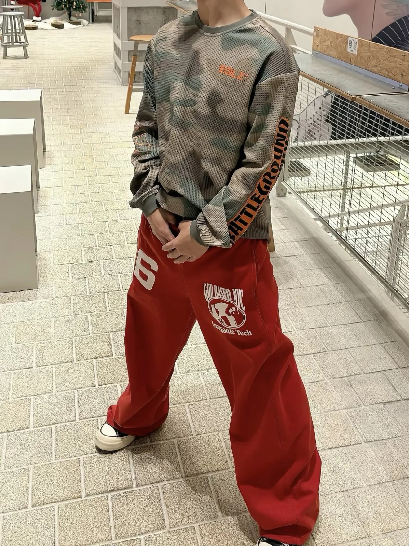 American Street Style Loose Wide Leg Pants Red Embroidery Print Lazy Versatile Slimming Sweatpants for Men And Women
American Street Style Loose Wide Leg Pants Red Embroidery Print Lazy Versatile Slimming Sweatpants for Men And Women