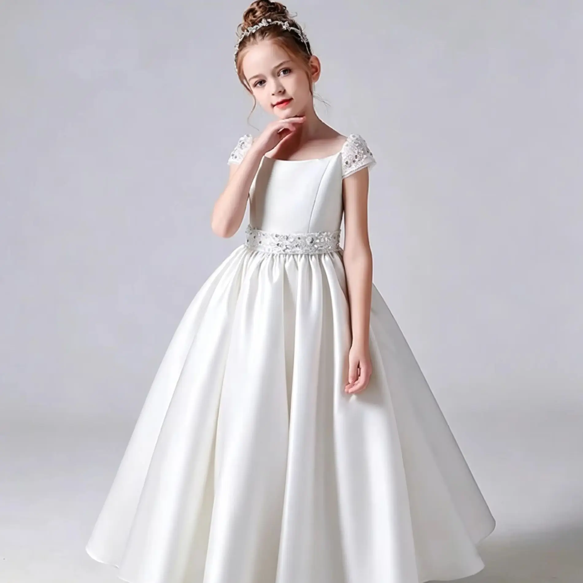 Classic Satin Flower Girl Dresses for Wedding Short Sleeve Sequin Floor Lenght Birthday Gowns First Communion Gowns Customized
Classic Satin Flower Girl Dresses for Wedding Short Sleeve Sequin Floor Lenght Birthday Gowns First Communion Gowns Customized