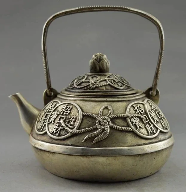 Exquisite Chinese Collectible Decorated Old Handwork White Copper Bring Money Coin Auspicious Teapot
Exquisite Chinese Collectible Decorated Old Handwork White Copper Bring Money Coin Auspicious Teapot