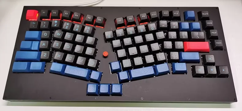 TA1021 Wired Keyboard Kit Alice+Xiaohong Point Mechanical Keyboard Hot Swap Dial Full Key Custom Compatible with QMK Support Via
TA1021 Wired Keyboard Kit Alice+Xiaohong Point Mechanical Keyboard Hot Swap Dial Full Key Custom Compatible with QMK Support Via