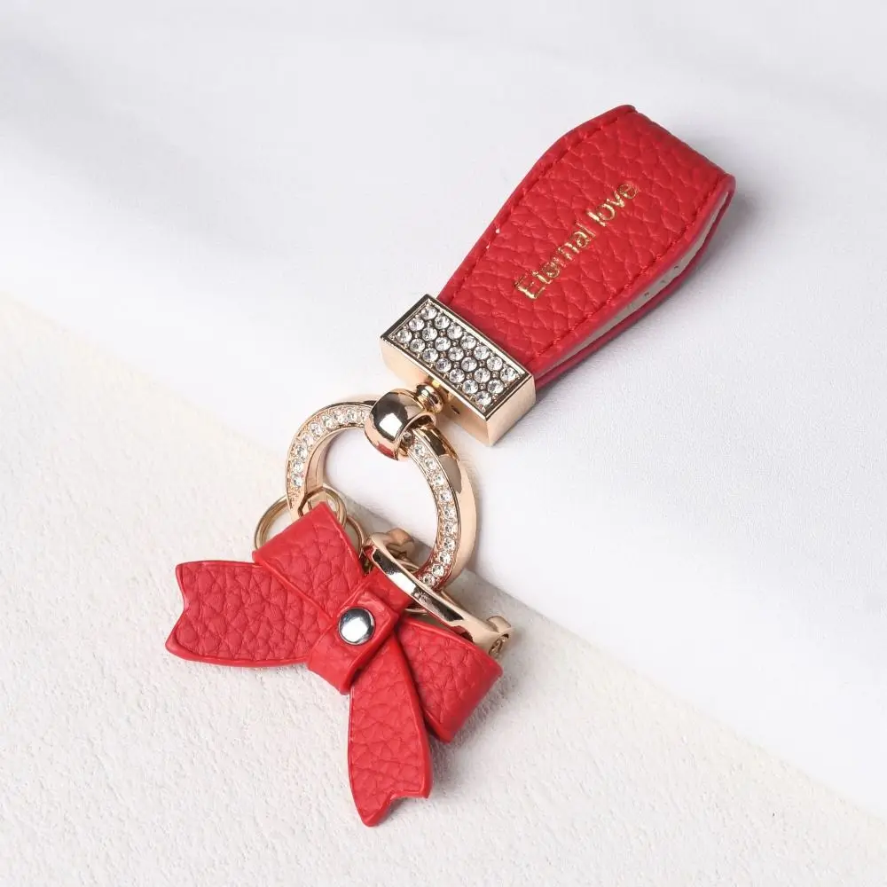 Key Holder Luxury Genuine Leather Keychain Matte Buckle Ladies Bag Fashion Decoration Car Key Pendant Pendant Keys Organizer
Key Holder Luxury Genuine Leather Keychain Matte Buckle Ladies Bag Fashion Decoration Car Key Pendant Pendant Keys Organizer