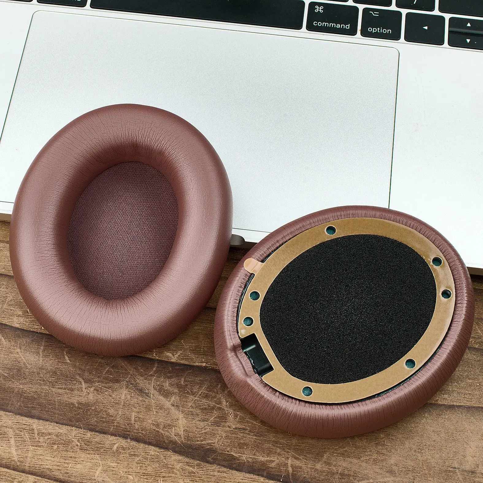 MOUDUNG Replacement Protein skin Ear Pads With buckle for Beats Studio Pro Headphones Earmuff Repair Parts .
MOUDUNG Replacement Protein skin Ear Pads With buckle for Beats Studio Pro Headphones Earmuff Repair Parts .