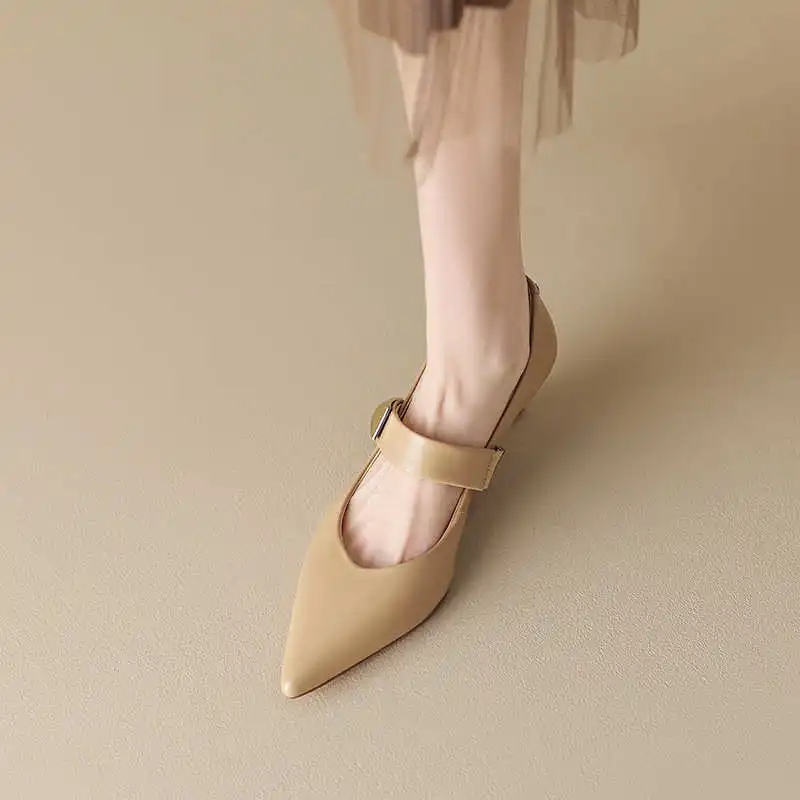 Новый Kai Luo Temperament Sle из натуральной мягкой кожи с острым носком Faion Single oes Retro Sle Me, слипоны на внутреннем среднем каблуке
Новый Kai Luo Temperament Sle из натуральной мягкой кожи с острым носком Faion Single oes Retro Sle Me, слипоны на внутреннем среднем каблуке