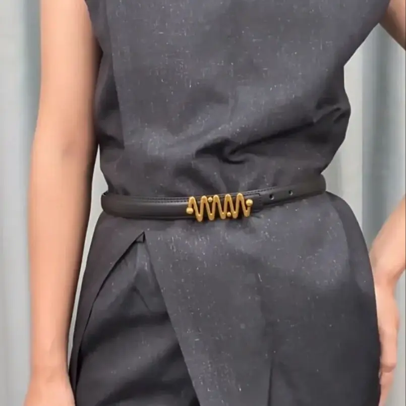 Women's Fashion Gold Buckle Genuine Leather Corset Female Cummerbund Coat Waistband Dress Decration Narrow Belt J1398
Women's Fashion Gold Buckle Genuine Leather Corset Female Cummerbund Coat Waistband Dress Decration Narrow Belt J1398