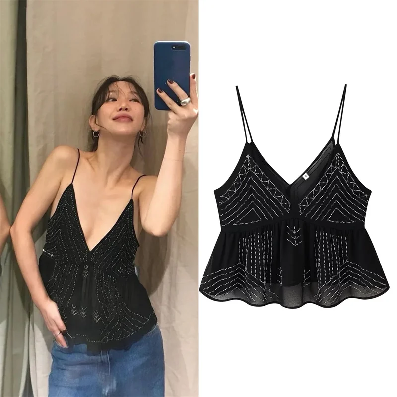 Women's Blouse Summer 2025 New Black Suspenders Beaded Embroidered Top Sexy V-Neck Design Stylish Personality
Women's Blouse Summer 2025 New Black Suspenders Beaded Embroidered Top Sexy V-Neck Design Stylish Personality
