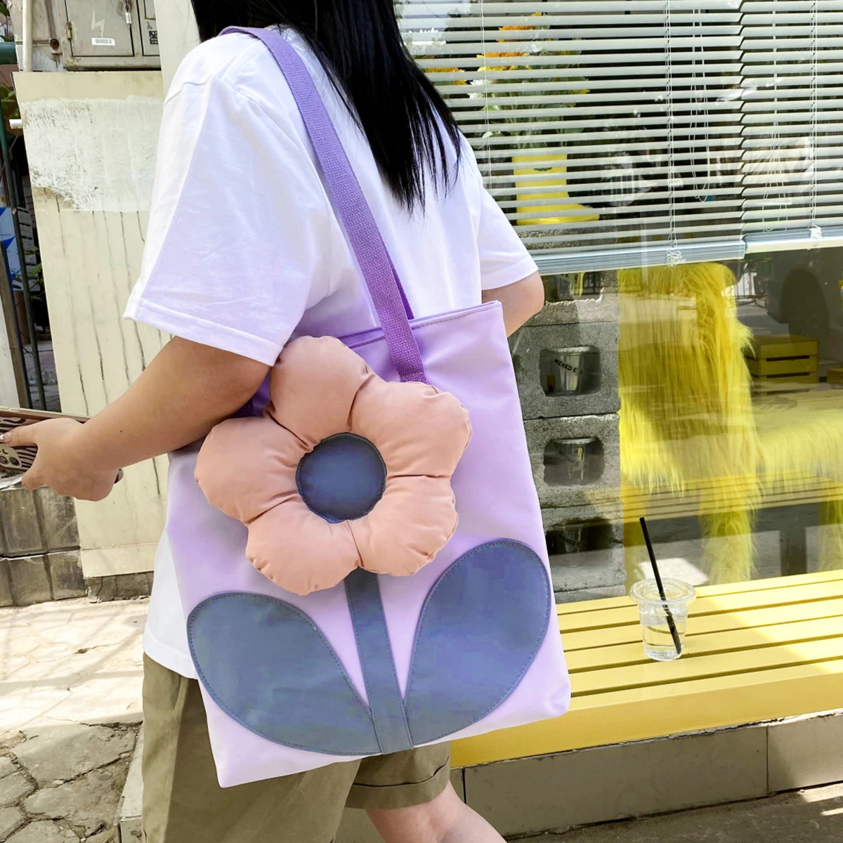 Cute Floral Ultra-Light Tutoring Bag for Primary School Students, Lightweight Handbag for Girls, Children's Book Bag, Tutoring Bag, Crossbody Bag for Boys
Cute Floral Ultra-Light Tutoring Bag for Primary School Students, Lightweight Handbag for Girls, Children's Book Bag, Tutoring Bag, Crossbody Bag for Boys