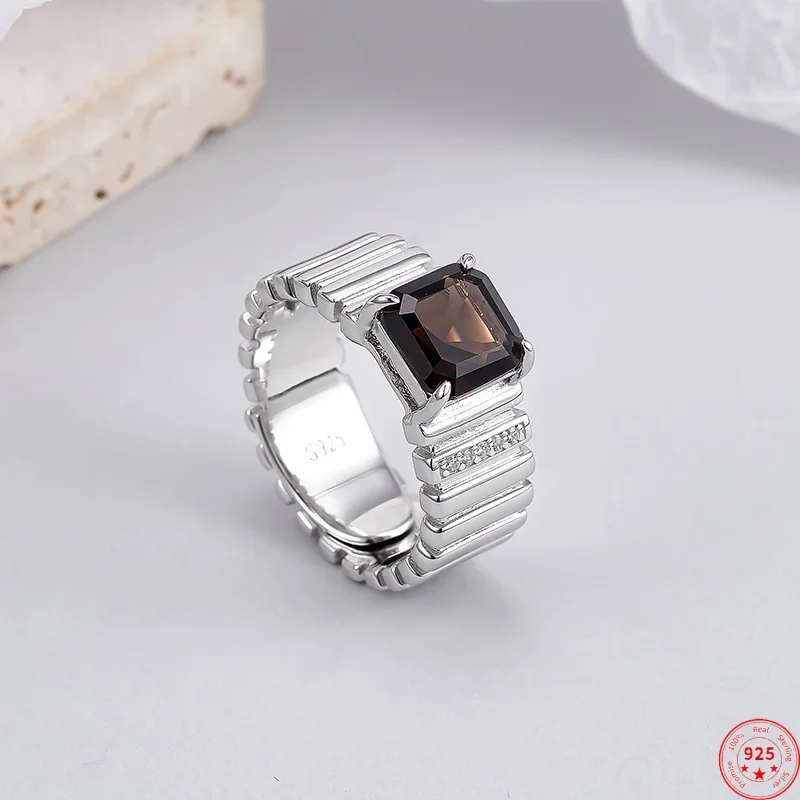 S925 Sterling Silver Charm Ring for Women Men Striped Pattern Inlaid Square Smoky Quartz Fashion Trendy Jewelry Wholesale
S925 Sterling Silver Charm Ring for Women Men Striped Pattern Inlaid Square Smoky Quartz Fashion Trendy Jewelry Wholesale