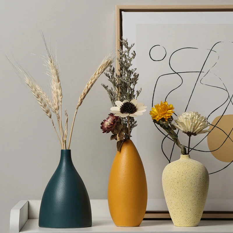 Ceramic Creative Small Vase, Flower Arrangement, Suitable for Office, Living Room, Home Desktop Decorations, Simple Fashion
Ceramic Creative Small Vase, Flower Arrangement, Suitable for Office, Living Room, Home Desktop Decorations, Simple Fashion