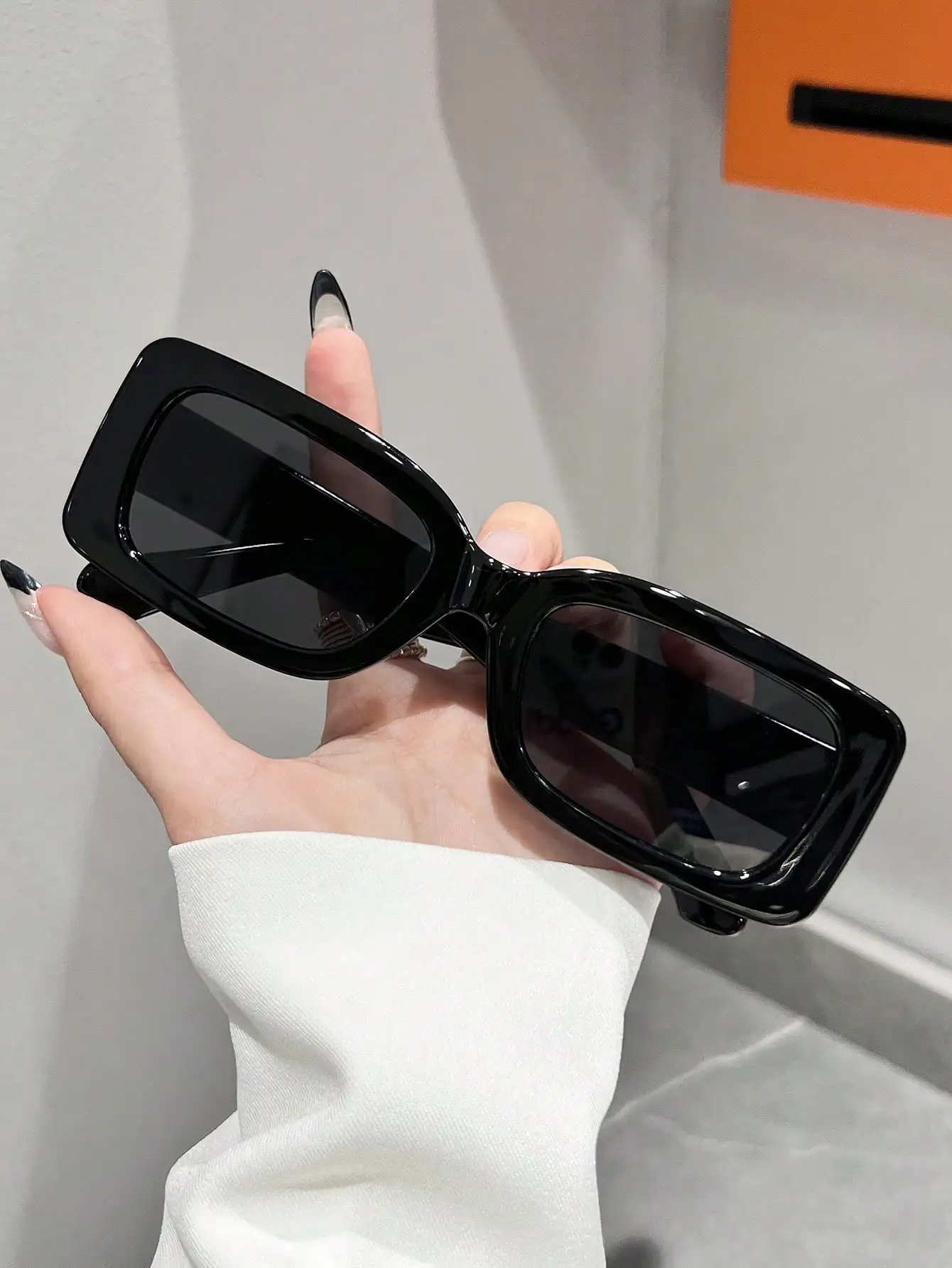 Unique Fashion Glasses 1 Pair Street Style Eyewear For Music Festival Tropical Beach Party Business Casual Outdoor Travel Family Daily Accessories
Unique Fashion Glasses 1 Pair Street Style Eyewear For Music Festival Tropical Beach Party Business Casual Outdoor Travel Family Daily Accessories
