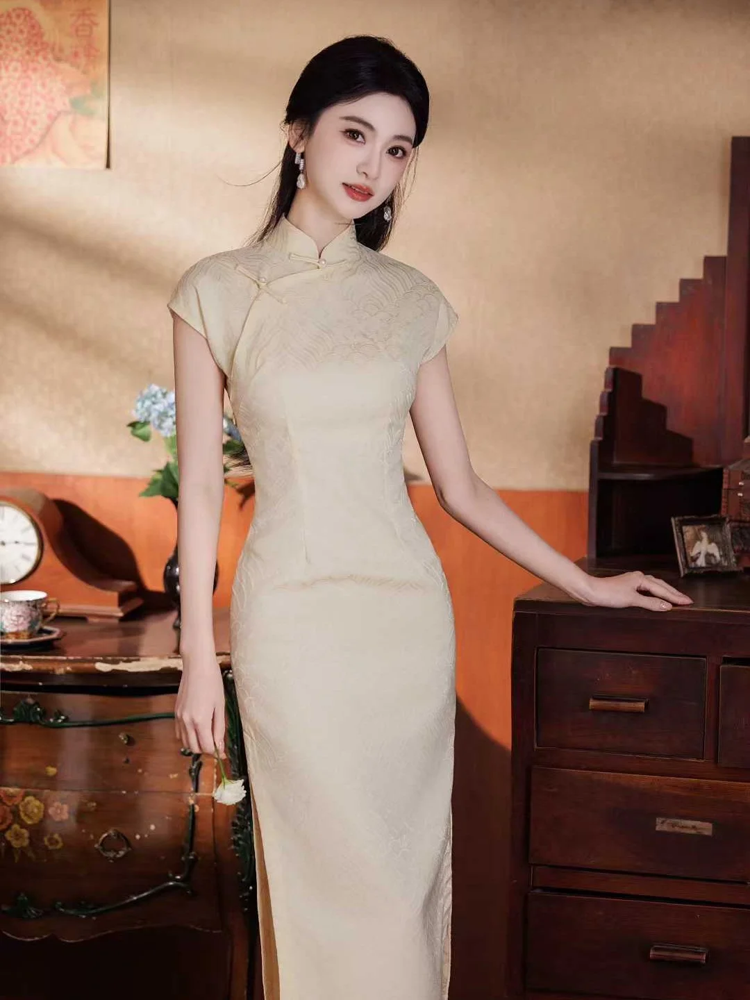New Chinese Style Long Qipao Dress Women's Elegant Vintage Reformed Younger Style High-End Sensation Retro Spring Summer New ...
New Chinese Style Long Qipao Dress Women's Elegant Vintage Reformed Younger Style High-End Sensation Retro Spring Summer New ...