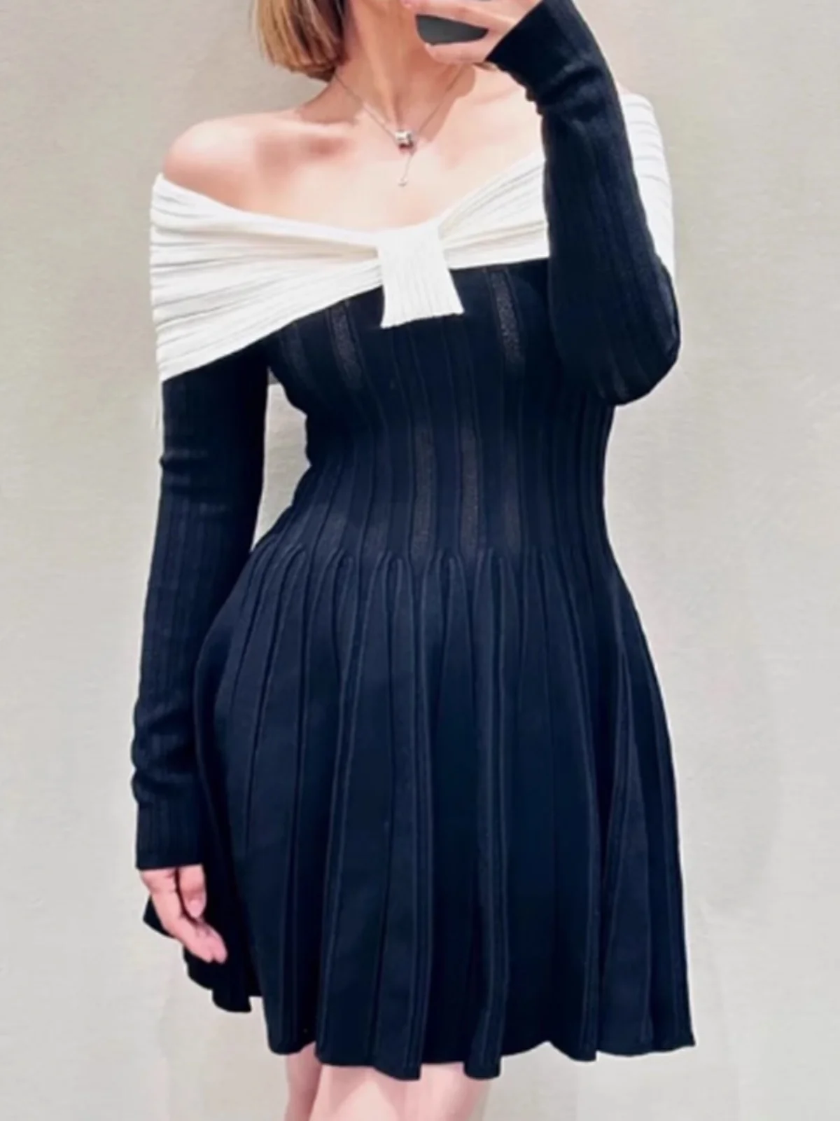 Spring Quali Sexy One-oulder Color Blo Knitted Dr Women's Slim Fit A-Line Bla Dr Sweet Sle Long Sve
Spring Quali Sexy One-oulder Color Blo Knitted Dr Women's Slim Fit A-Line Bla Dr Sweet Sle Long Sve