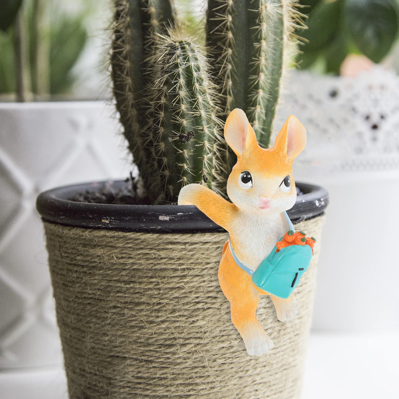 2Pcs Resin Rabbit Hanging Decor for Flower Pot Lifelike Garden Statue Outdoor Indoor Potted Plant Adornment Yard Layout
2Pcs Resin Rabbit Hanging Decor for Flower Pot Lifelike Garden Statue Outdoor Indoor Potted Plant Adornment Yard Layout