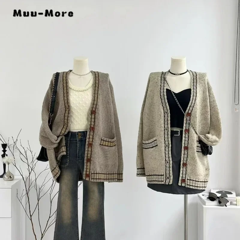 Women Vintage Patchwork Knitting Long Sleeve V-neck Cardigans 2023 Winter Fashion Lady Casual Single Breasted Pockets Sweater
Women Vintage Patchwork Knitting Long Sleeve V-neck Cardigans 2023 Winter Fashion Lady Casual Single Breasted Pockets Sweater