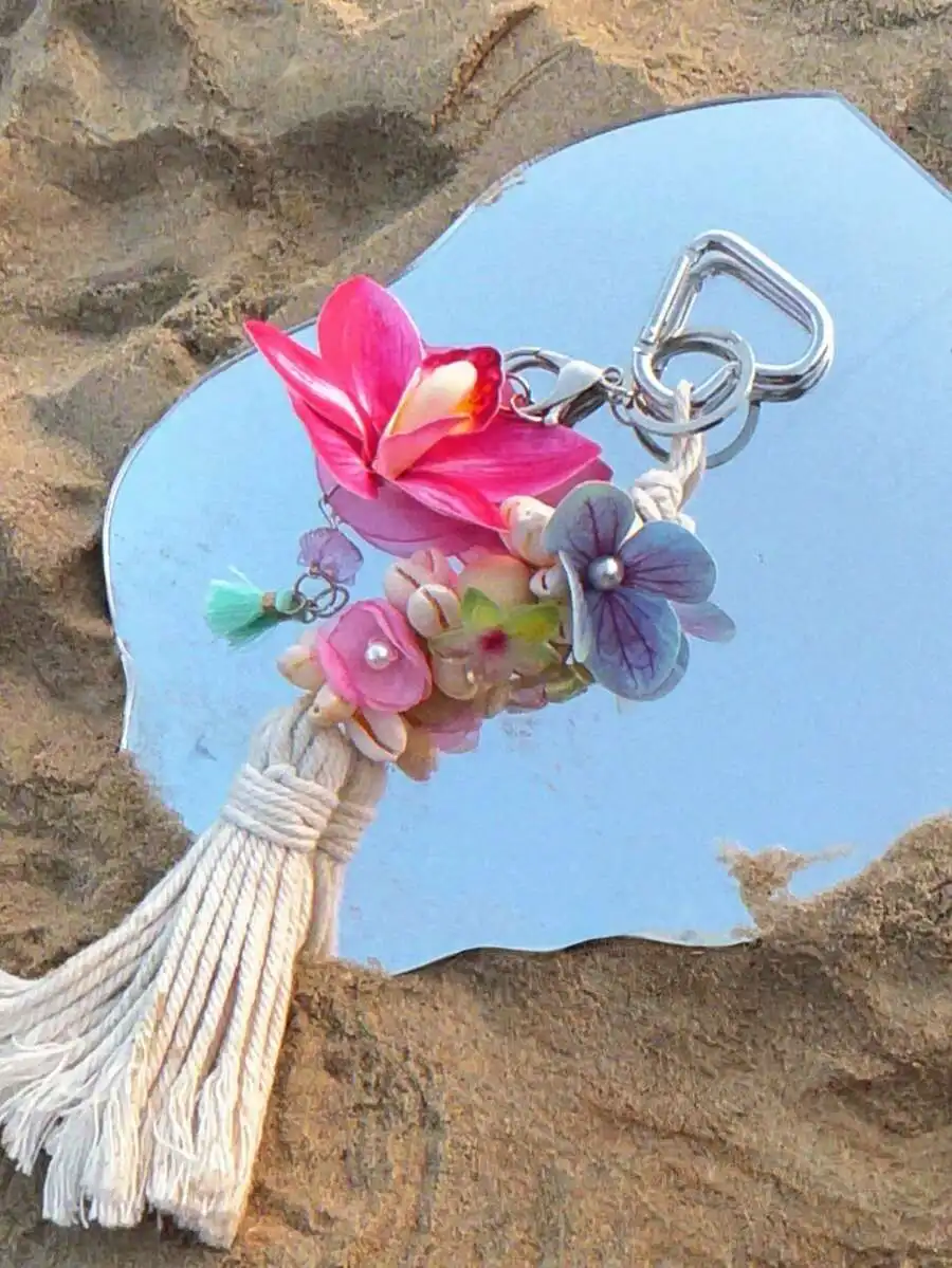 Summer Flower Tassel Bag Charm Beach Accessory Keychain For Women
Summer Flower Tassel Bag Charm Beach Accessory Keychain For Women