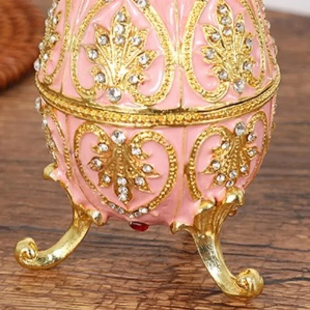 European Style Easter Egg Ornament Zinc Alloy Tall Feet Egg Shape Jewelry Storage Box Retro Egg Shape Storage Jar Craft
European Style Easter Egg Ornament Zinc Alloy Tall Feet Egg Shape Jewelry Storage Box Retro Egg Shape Storage Jar Craft