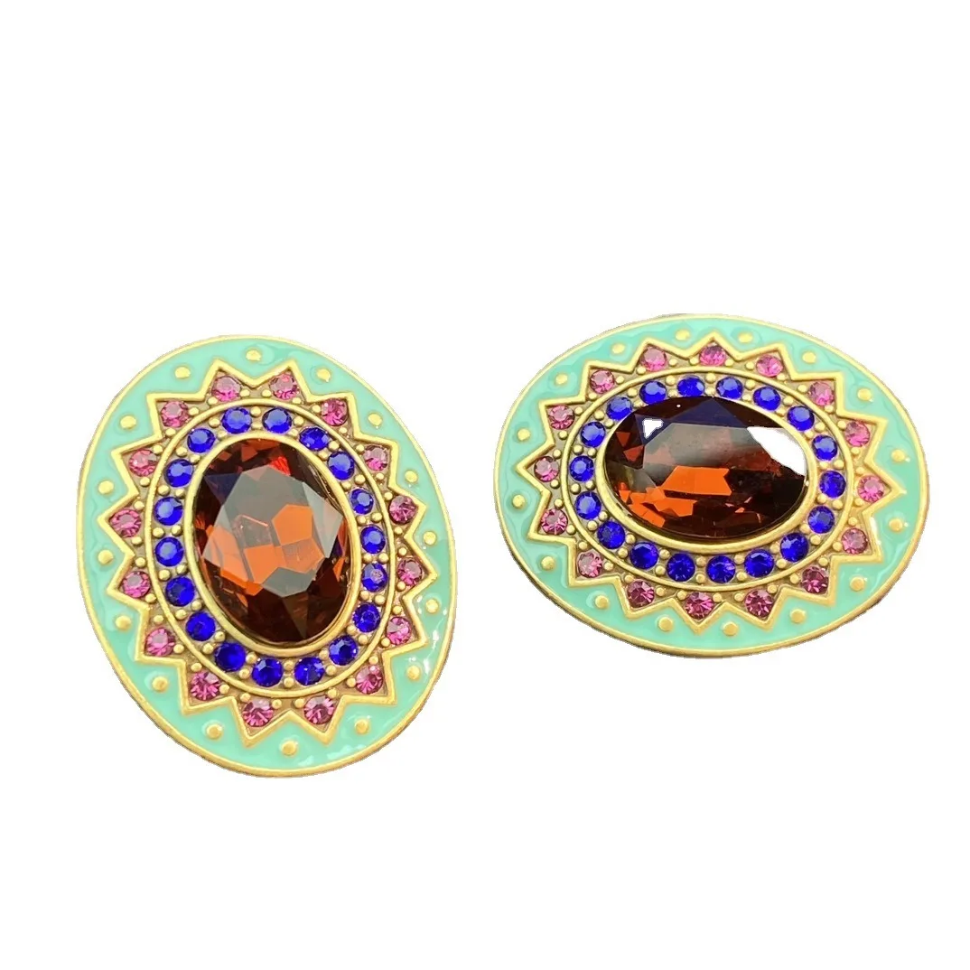 Vintage Stud Earrings for Elegant Women Girls 2023 Original Design High Quality Luxury Jewelry Zircon
Vintage Stud Earrings for Elegant Women Girls 2023 Original Design High Quality Luxury Jewelry Zircon